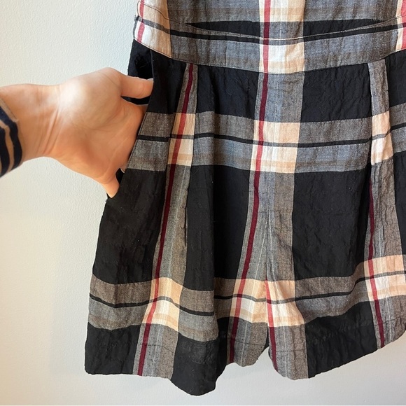 🏷️ 2/$20 Club Monaco Plaid Tie Front Romper - Picture 9 of 13